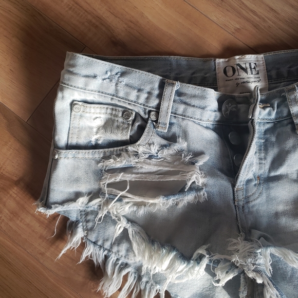 One Teaspoon Bonita Distressed Jean Shorts sz 25 - Picture 8 of 14